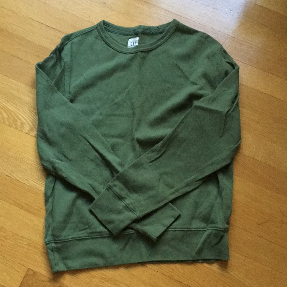 Like-new Gap crew neck cotton shirt